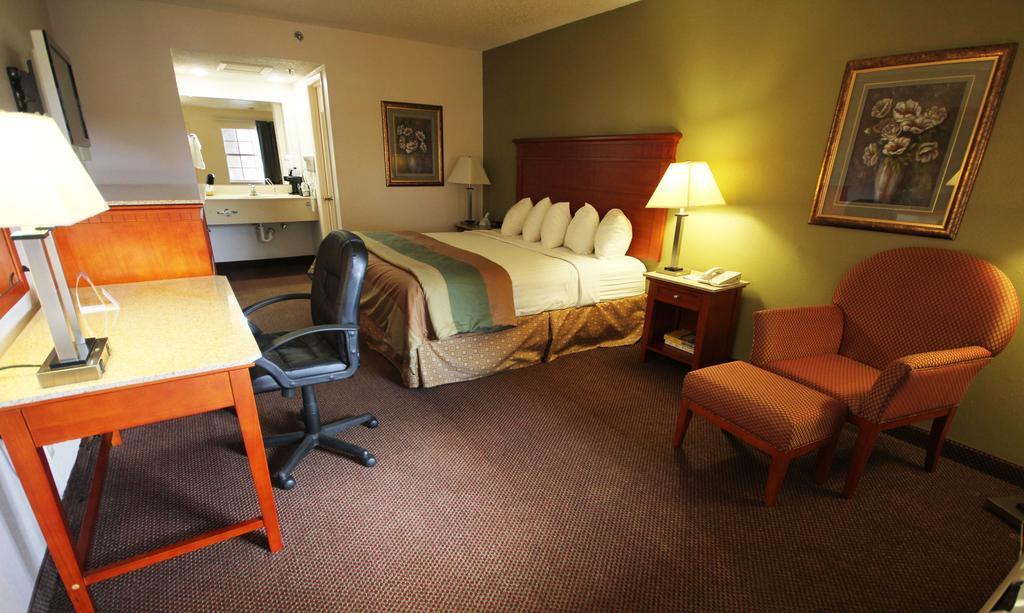 Rodeway Inn & Suites Nashville Buitenkant foto