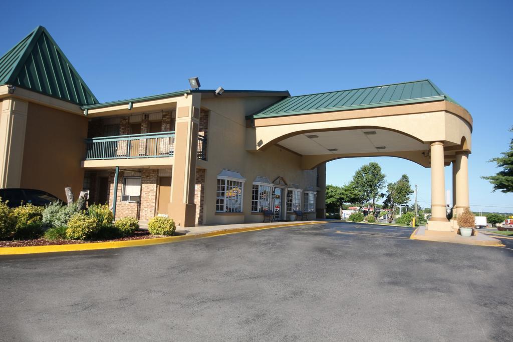 Rodeway Inn & Suites Nashville Buitenkant foto
