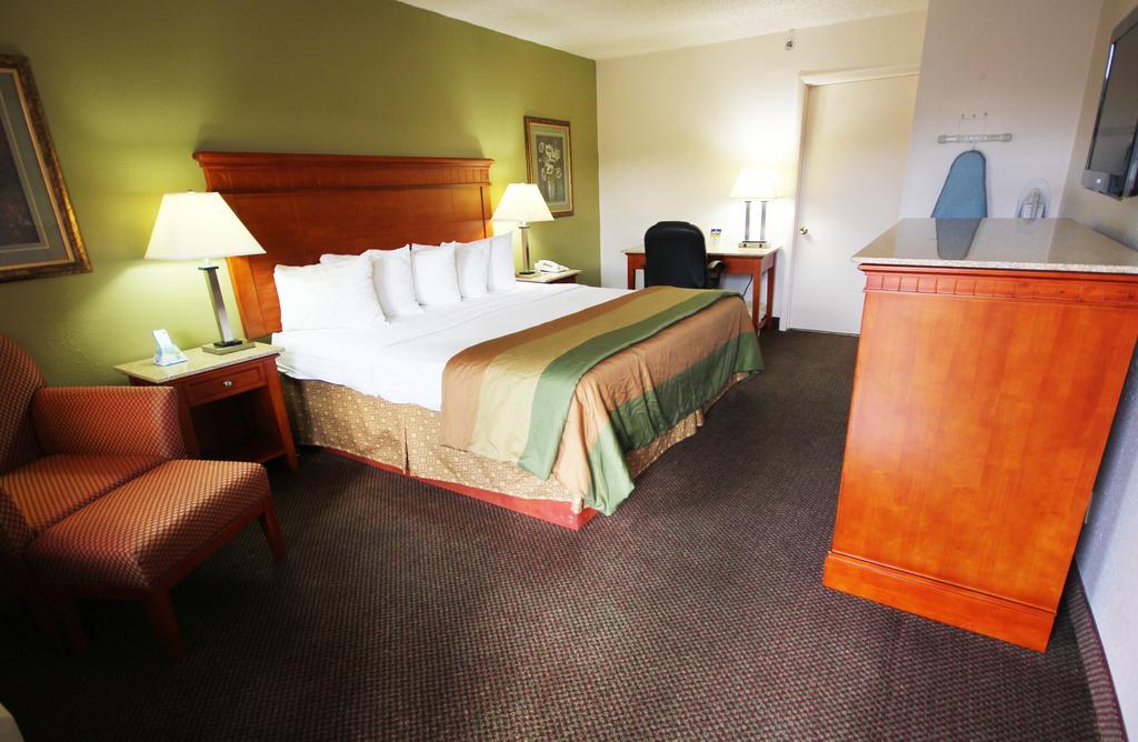 Rodeway Inn & Suites Nashville Buitenkant foto